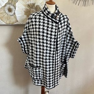 Mixit Balck and White cardigan poncho